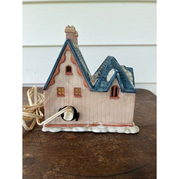 Swiss Village Chocolate Shoppe Lighted Ceramic Christmas House F3 - Picture 5 of 6